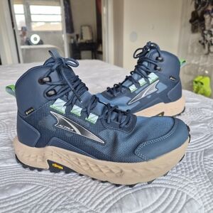 EUC LIKE NEW Altra Timp Hiker GTX Waterproof Hiking Shoe Women Size 8 Navy